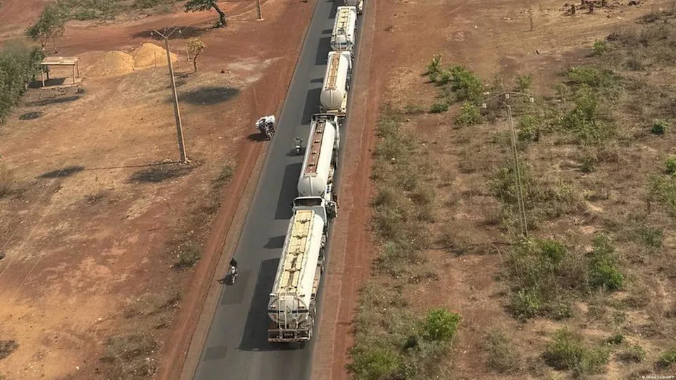 Transport companies halt operations as jihadist blockade paralyzes Bamako's supply chains