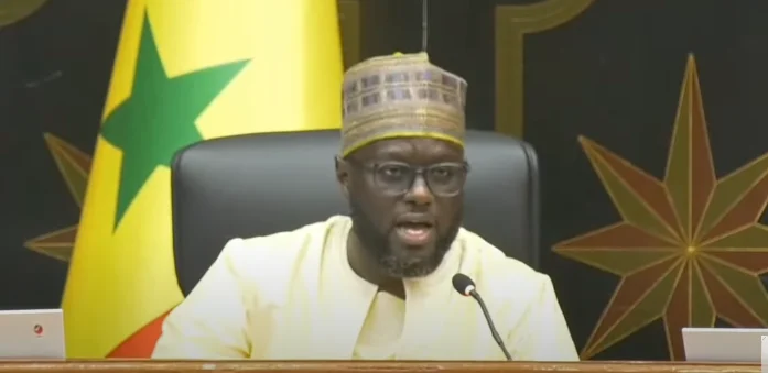 El Malick Ndiaye addressing party unity during a plenary session