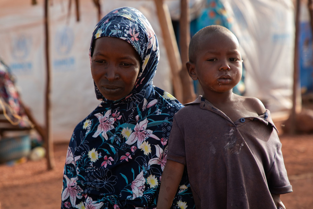 A displaced mother in Sokoura camp, Mali