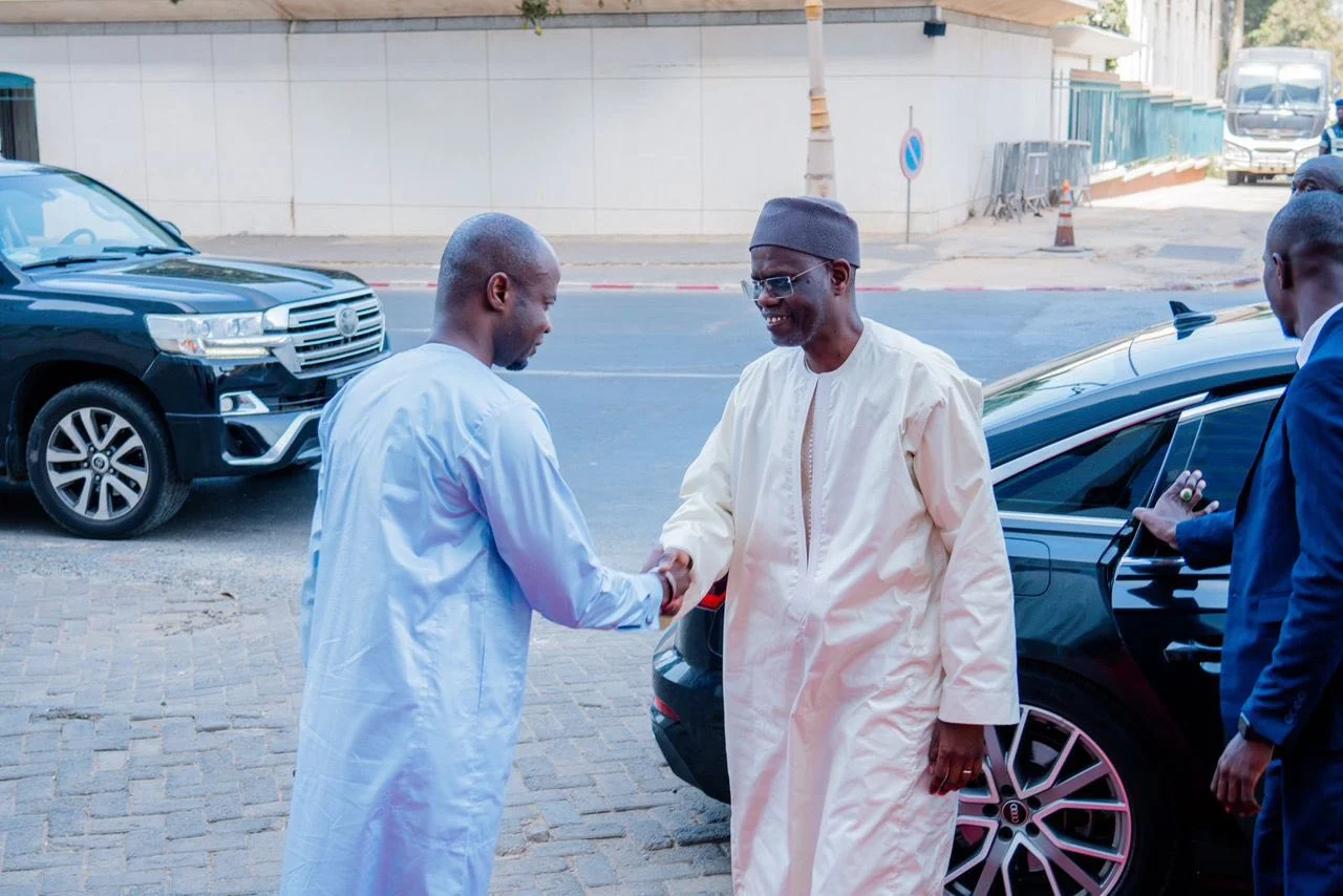 Government transition at the Primature handover ceremony