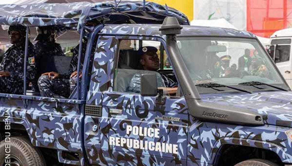 Republican Police vehicle at a border checkpoint