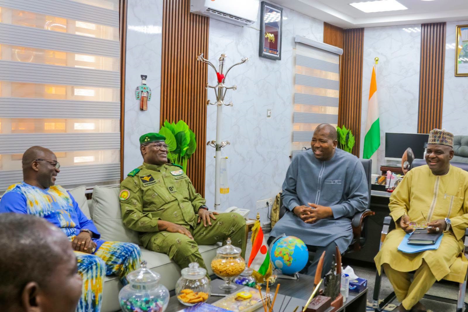 Interior Ministry officials in discussion