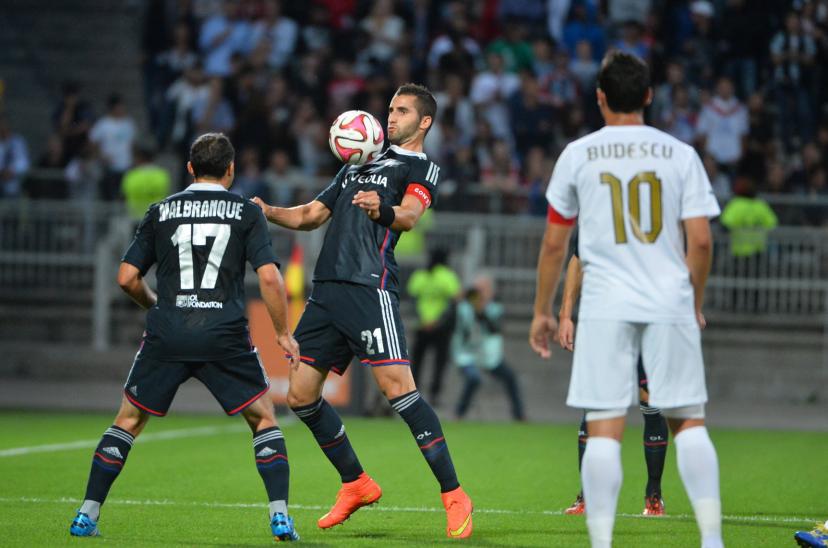 Steed Malbranque and Maxime Gonalons with Olympique Lyonnais against Astra Giurgiu in August 2014